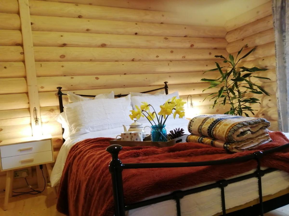 Ravenglass Log Cabin Exterior photo